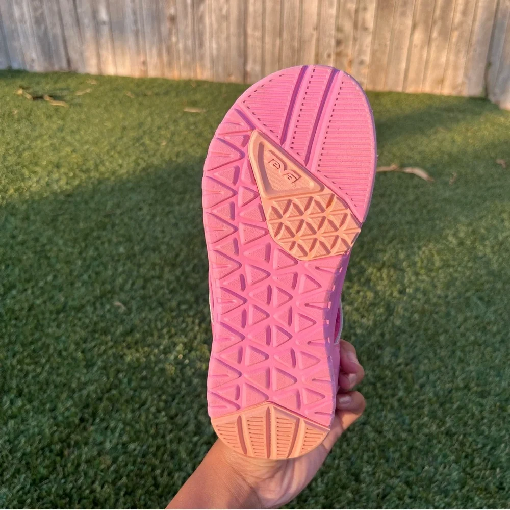 Pink Teva Water shoes - Picture 7 of 7